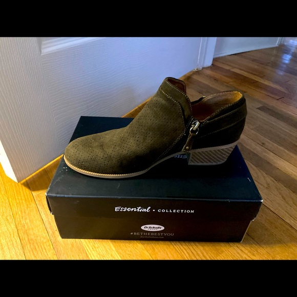 Booties- Olive Green - Picture 1 of 3